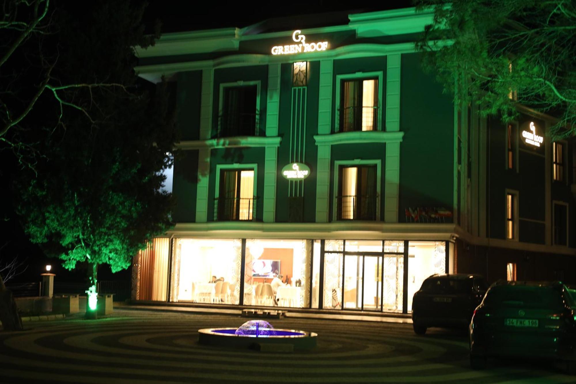 Roof & Hotel