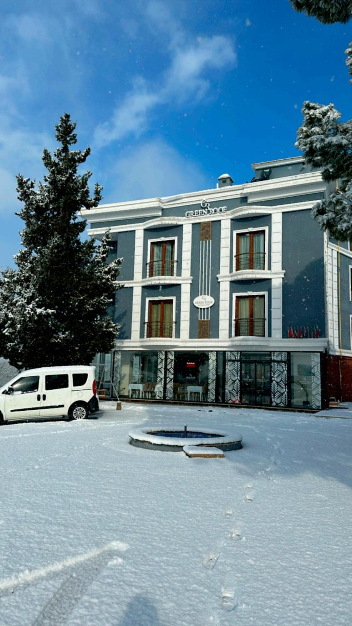 Roof & Hotel 5*